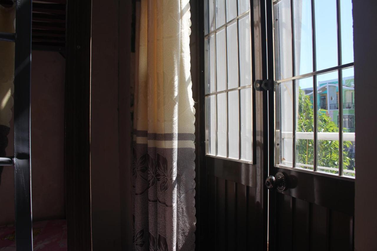 Bui Hostel - Ben Tau Rạch Giá Buitenkant foto