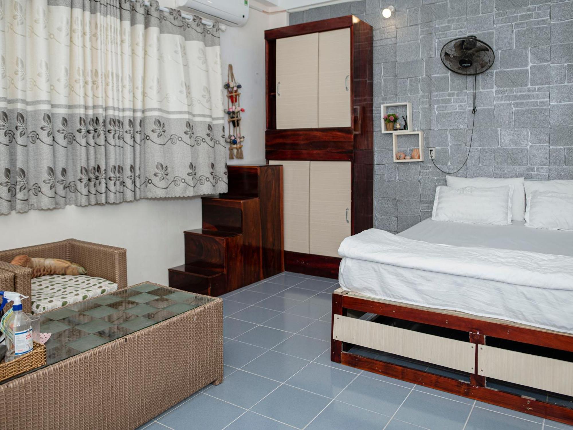 Bui Hostel - Ben Tau Rạch Giá Buitenkant foto