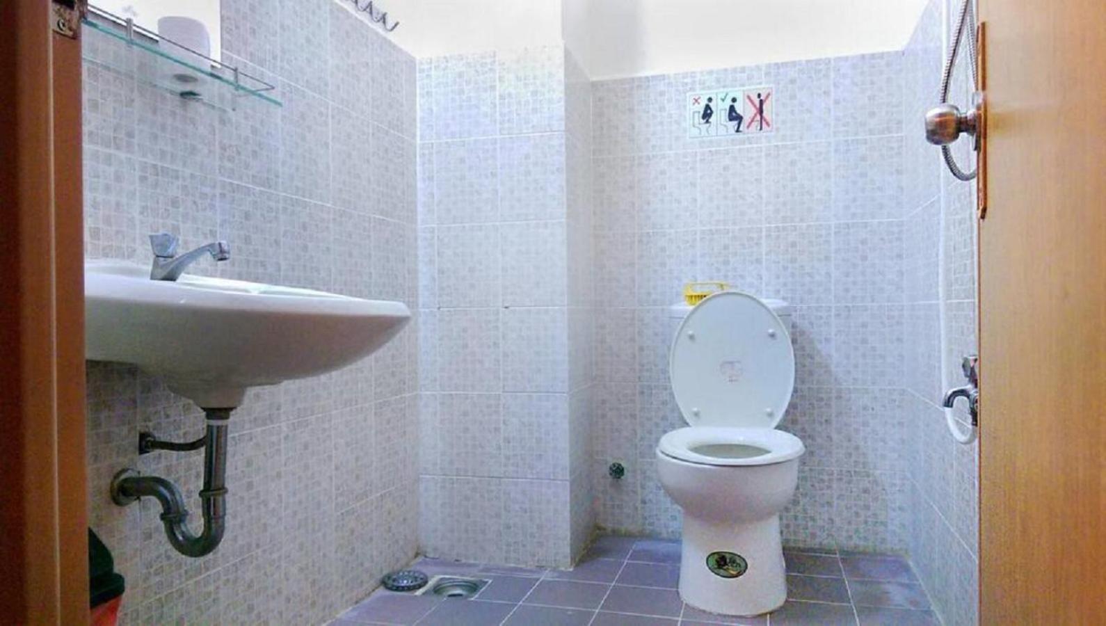 Bui Hostel - Ben Tau Rạch Giá Buitenkant foto